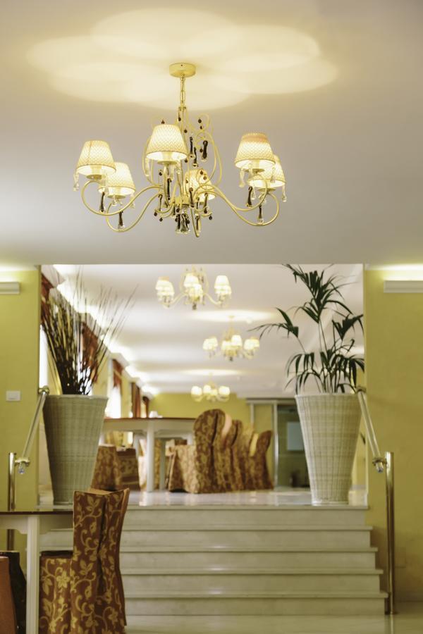 Hotel Residence Federiciano Valenzano Exteriör bild